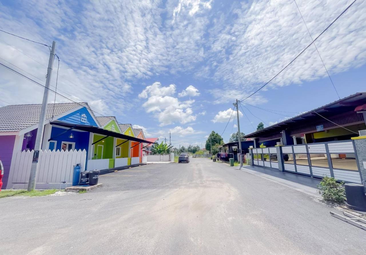 Auranad Tinyhouse Bandar Tanah Merah Wifi Netflix 外观 照片